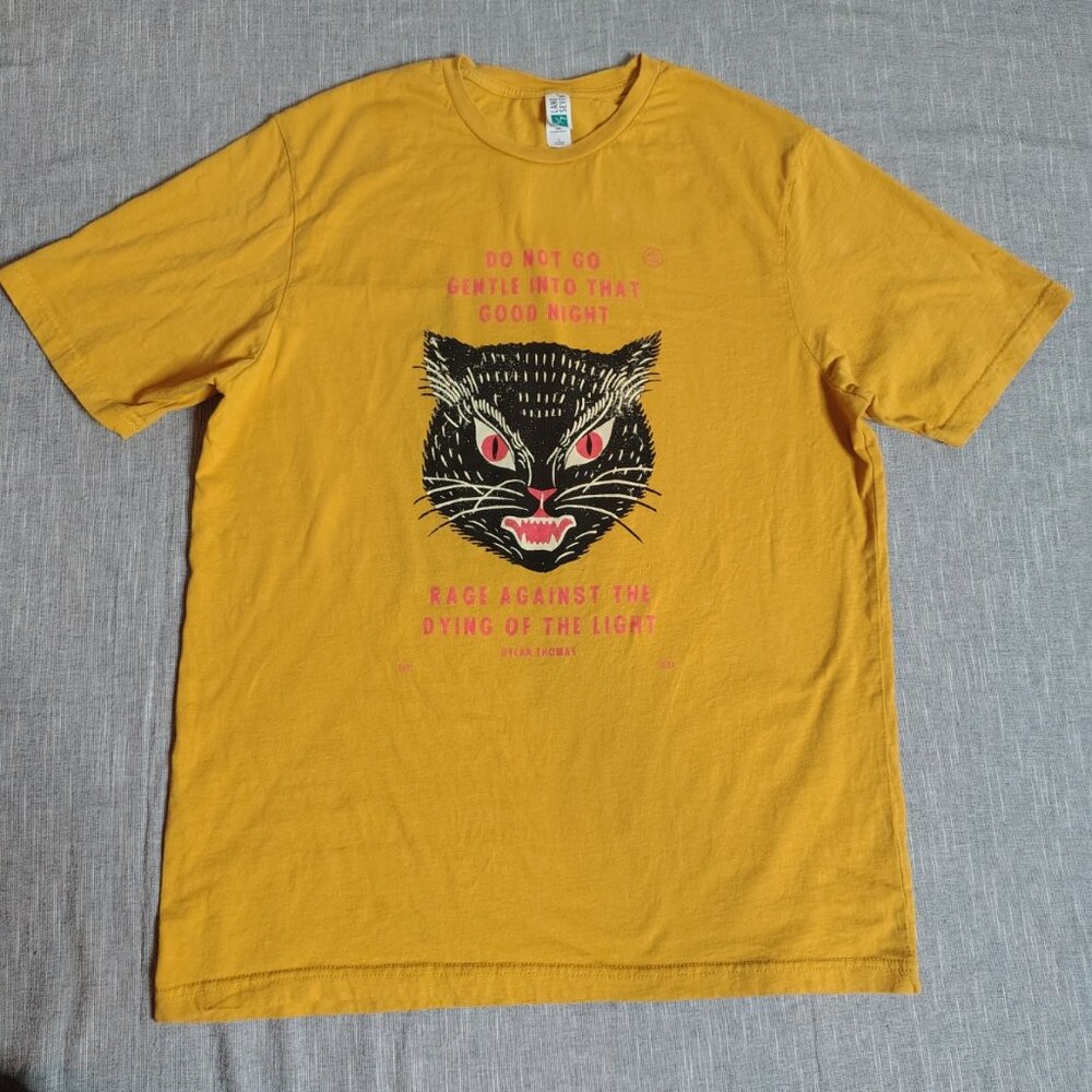 Ravi Zupa Dylan Thomas T-Shirt Size Large Traditional Cat Quote Logo